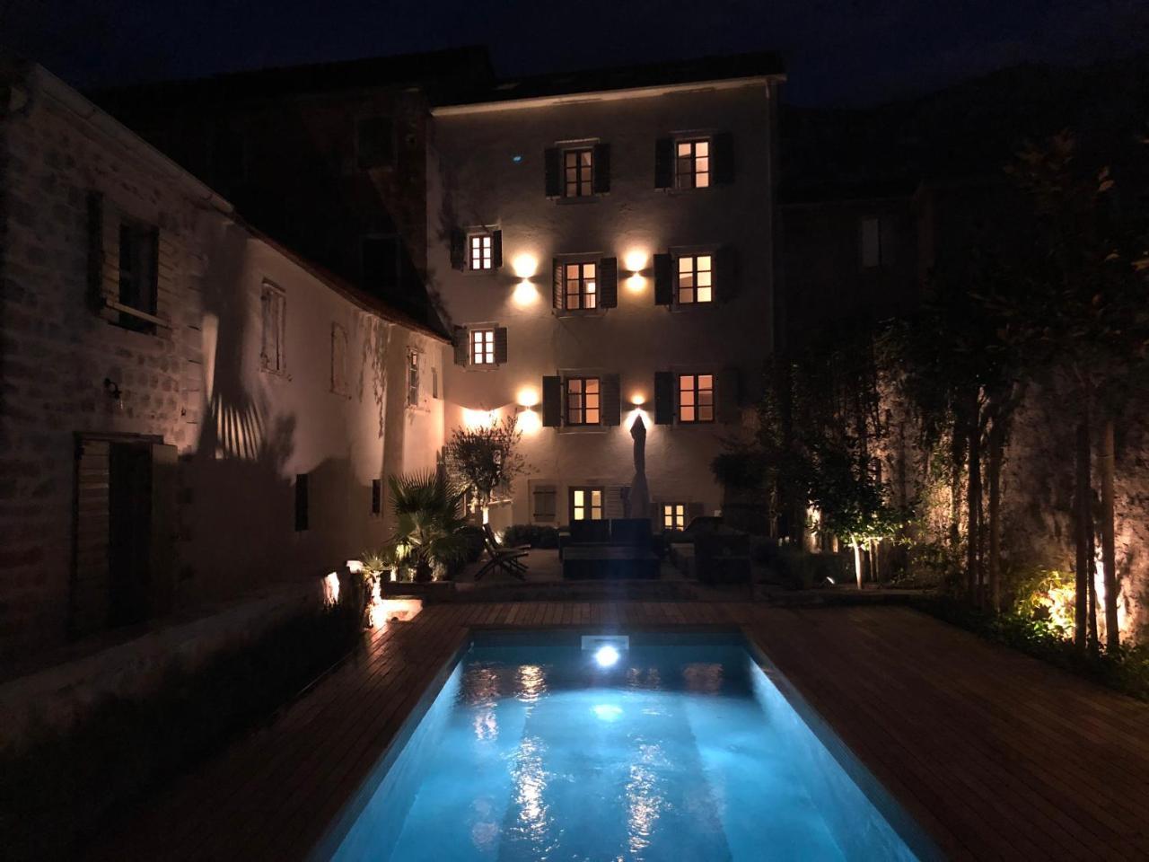 Bed and Breakfast Palazzo Sbutega Kotor Exterior foto