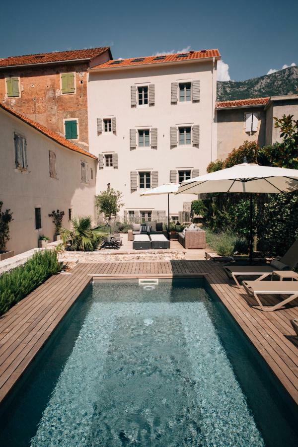 Bed and Breakfast Palazzo Sbutega Kotor Exterior foto