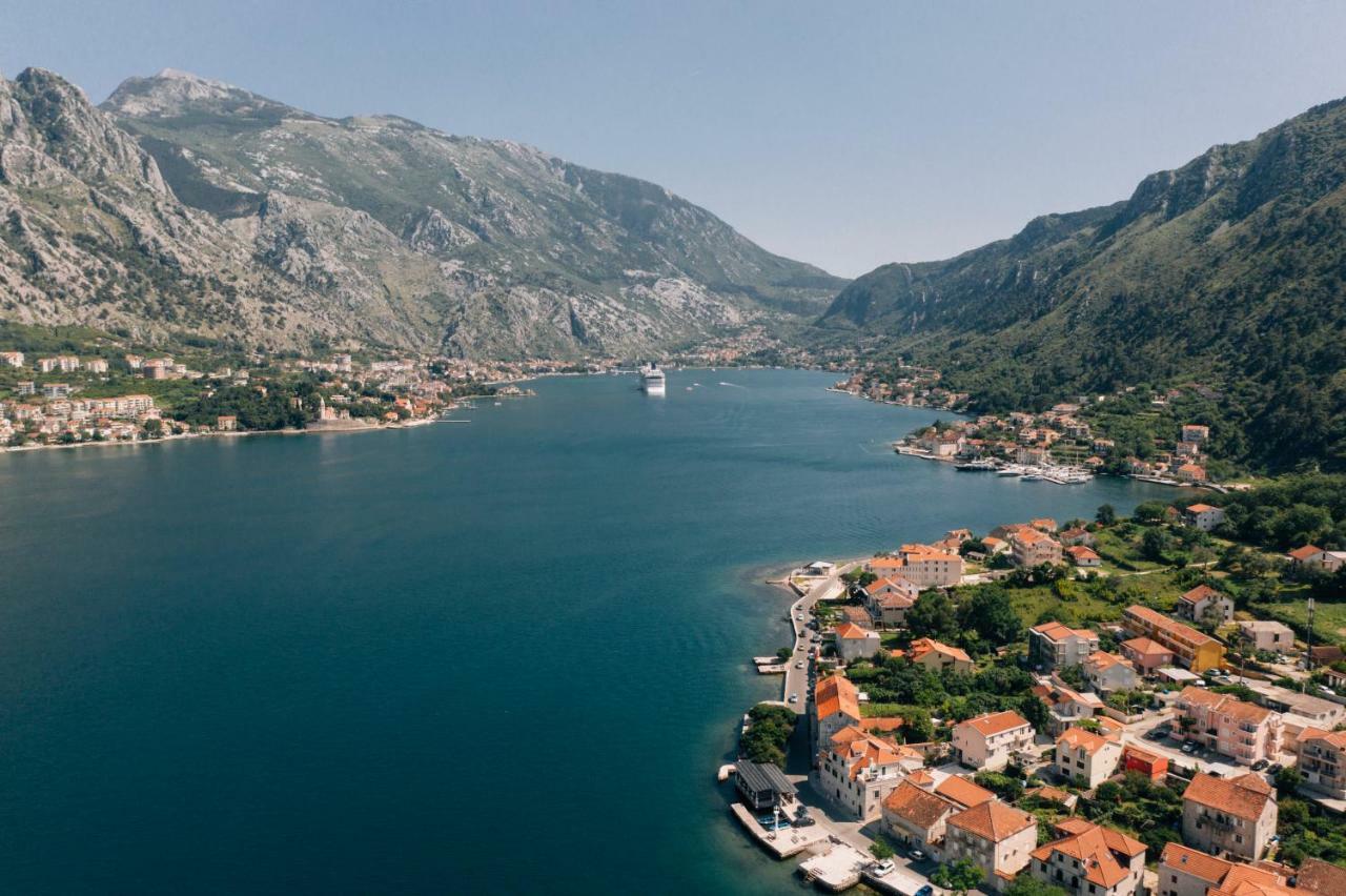 Bed and Breakfast Palazzo Sbutega Kotor Exterior foto
